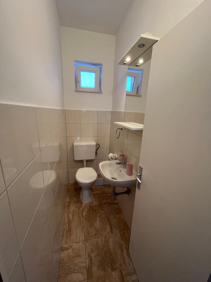 Apartman Ivica 奥米什 外观 照片